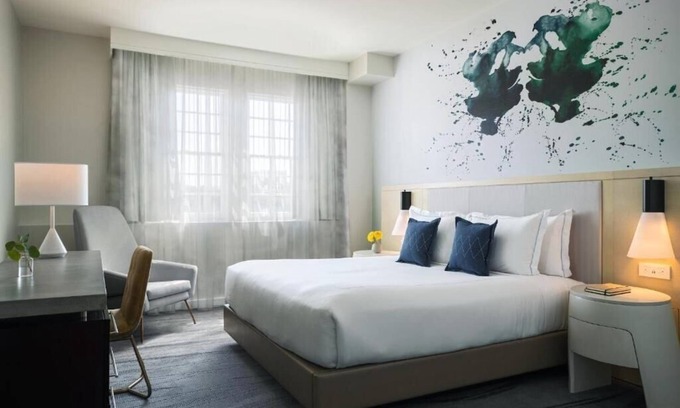 Old Town Alexandria Apartment | Deluxe Guest Room Near King Street Garden Park WDC