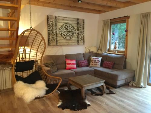 gmina Osieczna Villa | Deluxe Holiday Zdrojowa -Willa typu Alpejskiego w Borach Tucholskich-Całoroczna Balia z jacuzzi-Prywatny las i strumyk -Duża Wiata grillowa