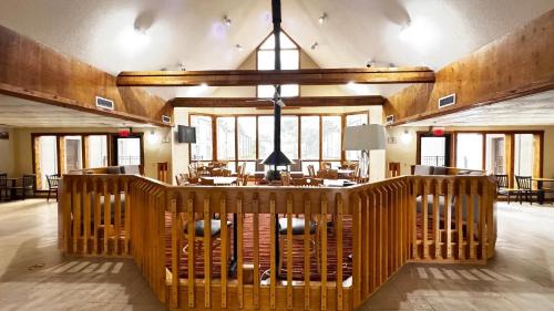 Wytheville Hotel | Deluxe Inn Wytheville