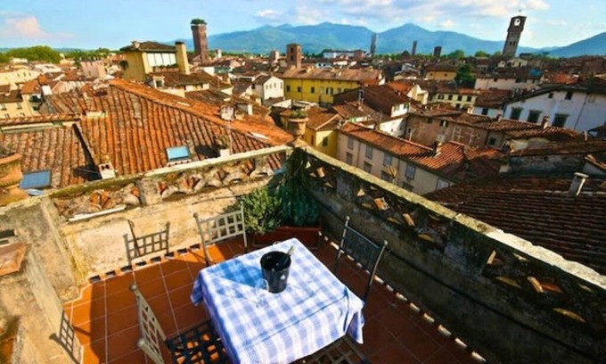 Lucca Historical Center Condo | Deluxe Lucca Historic Center Apartment
