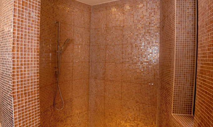 San Pedro Condo | Deluxe Ocean Front Suites C2- Pool/Jacuzzi/heart of Town