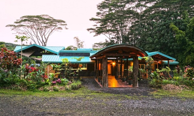 Pahoa Cabin | Deluxe Premium Cabin at Eco Retreat & Farm-Stay