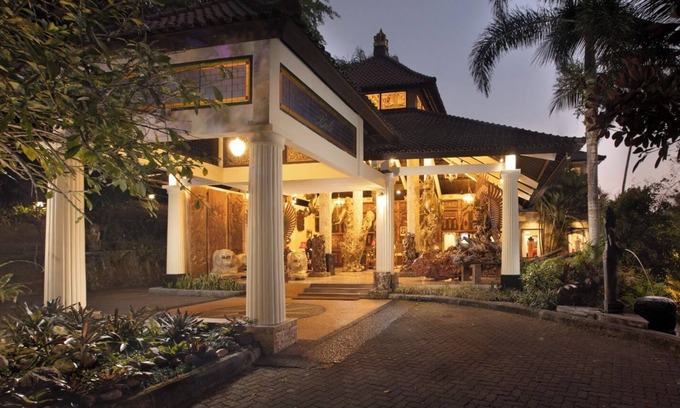 Melayang Villa | Deluxe Rainforest Pool Villa 2