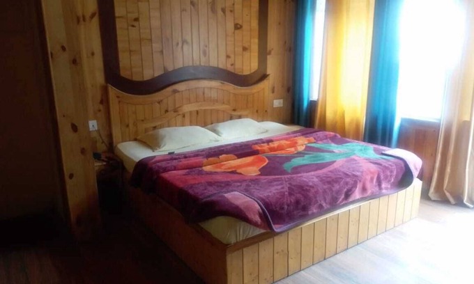 New Manali Hotel | Deluxe Rooms on Mall Road