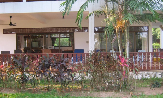 Bang Po Apartment | Deluxe, Spacious Beachside one Bedroom