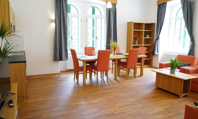 Kozarisce Apartment | Deluxe Two-Bedroom Apartment with Castle&Garden View