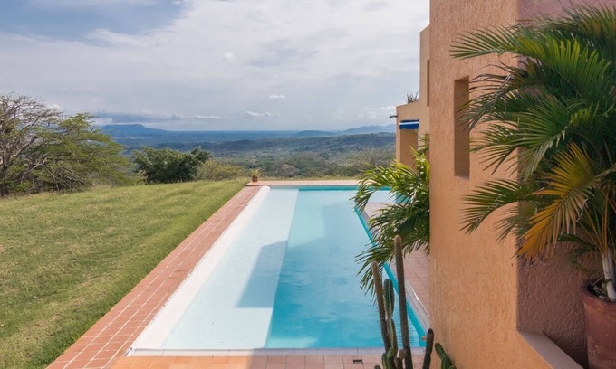 Tocaima Villa | Deluxe Villa Malabar Boutique w/ Pool & 360 Views