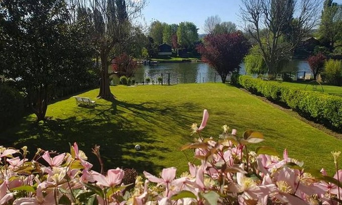 Mezy-sur-Seine House | Demeure de Caractère, La Seine au Bout du Jardin, 40 km Paris