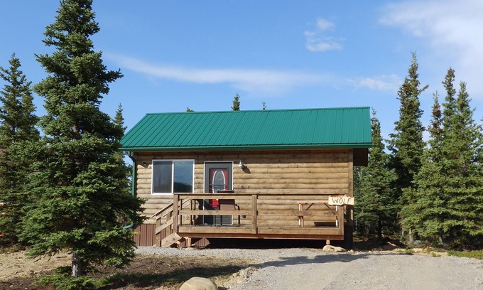 Healy Cabin | Denali Wildlife Wolf Cabin Luxury with a touch of Rustic.