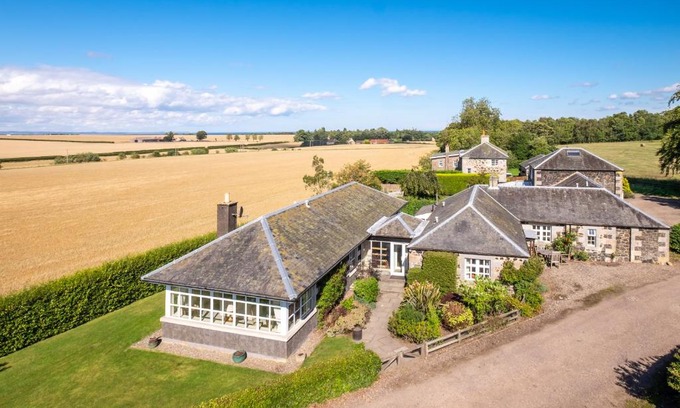 St. Andrews House | Denbrae Cottage West