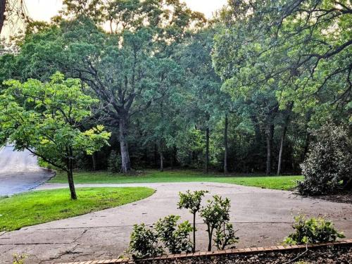Denison House | Denison Place Near Choctaw Casino & Lake Texoma