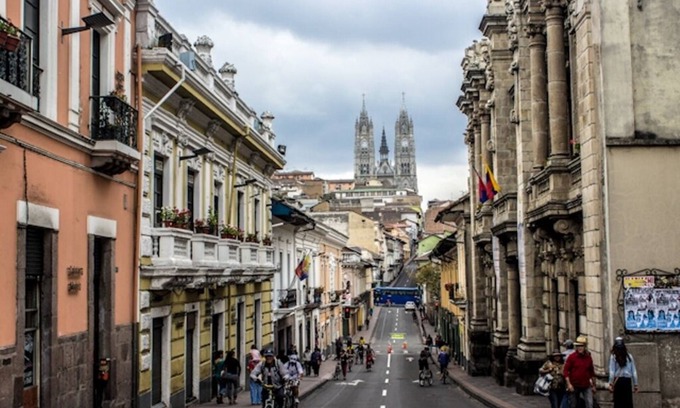 Quito Historic Center Apartment | DEPARTMENT NEXT TO THE BASILICA OF THE NATIONAL VOTE
