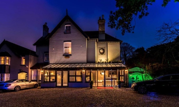 Boscombe Bed & Breakfast | Derby Manor