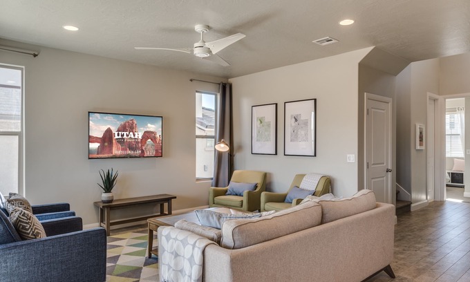 Sienna Hills House | Desert Family Fun! Resort Pool+ 2 Huge Family Rooms, AirHockey, Arcade, Scooters