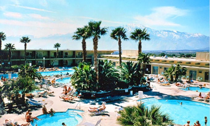 Desert Hot Springs Hotel | Desert Hot Springs Spa Hotel