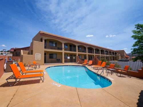 Oak Creek Hotel | Desert Quail Inn Sedona at Bell Rock