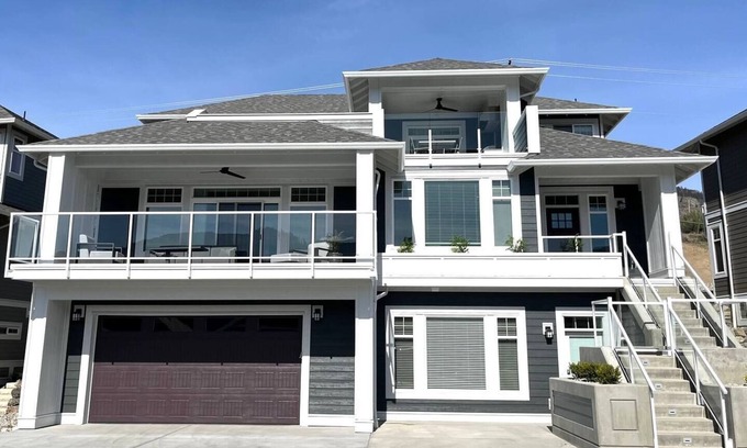 Okanagan-Similkameen House | Desert Sky - 5 Bedroom View home with golf cart