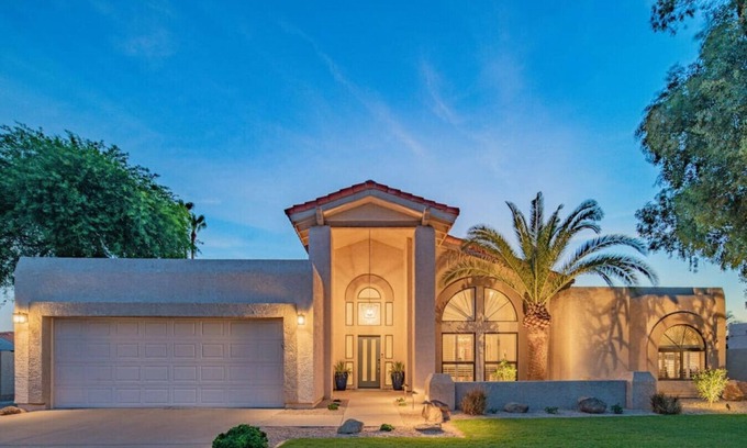 Paradise Valley Village House | Desert Tranquility Luxury Pool/Spa, Chefs Kitchen