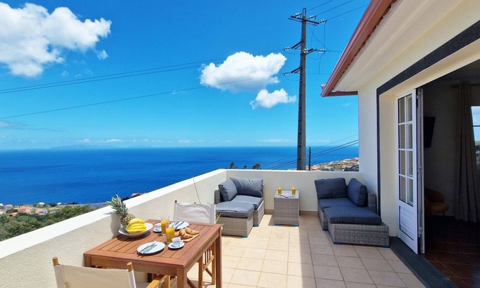 Gaula Apartment | Desertas Vista Ninho by LovelyStay