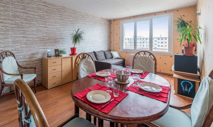 Buers Apartment | Design and calm flat with parking in Villeurbanne, 10 min to Lyon - Welkeys