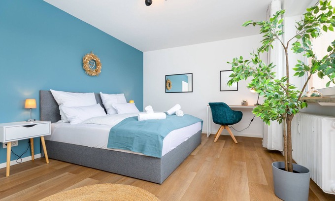 Haunstetten-Sud Condo | Design Apartment - 2 Bedrooms - Kitchen - Free Parking