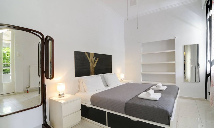 Pangrati Apartment | Design Apartment Balcony & Garden