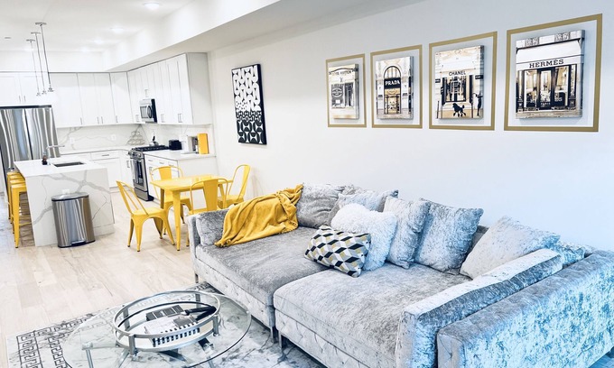Trinidad Condo | Designer 3BDR Penthouse+Private Rooftop Monument View+Parking Free Cancellation