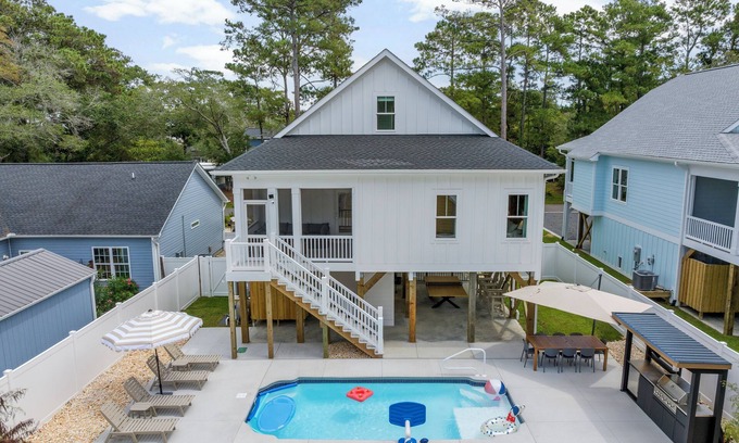 Tranquil Harbour House | Designer 4BR Home with Pool & Outdoor Oasis Sleeps 12