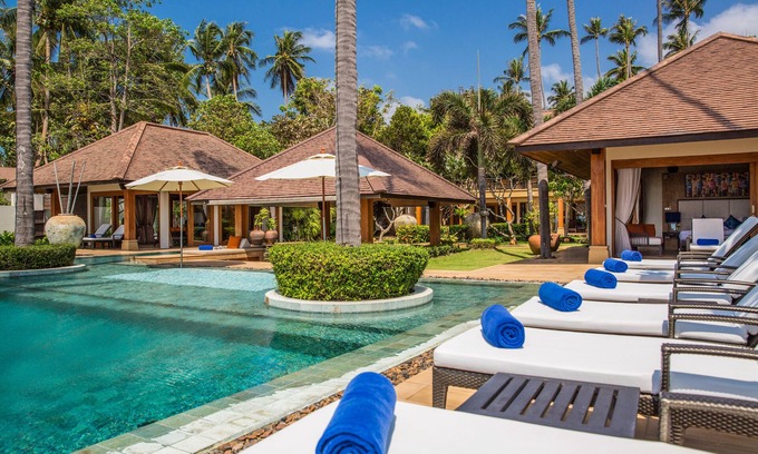 Thong Krut Villa | Designer 6BR Beachfront Villa | Laem Sor