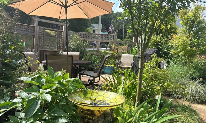 East End - Valley Street House | Designer bungalow walkable to downtown Asheville with Japanese garden mtn views