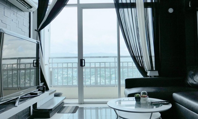 Capitol Site Condo | Designer Condo w/Fuente view and Netflix Ultra