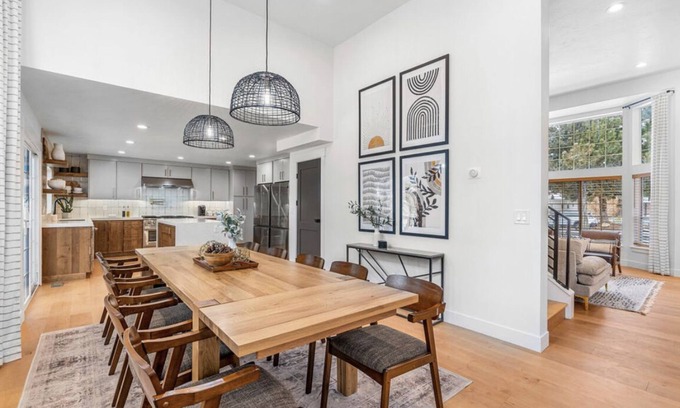 Orchard North House | Designer home with hot tub, 2 Masters, 4 full baths, close to Sundance, BYU, UVU