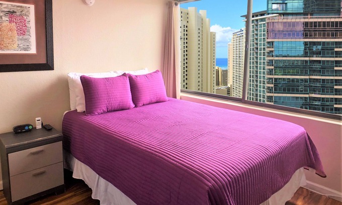 McCully - Moiliili Condo | Designer Studio Condo on 29th Floor In Waikiki-Fabulous View! and 100% Legal!