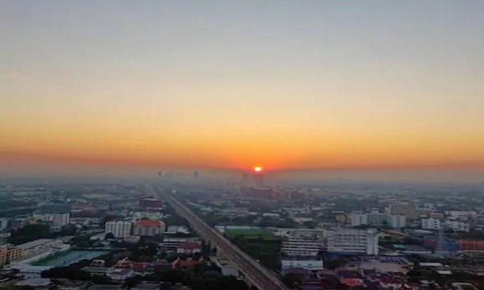 Suan Luang Condo | Designer's home 250M to airportline Nr Asoke terminal21
