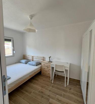 Zgrade Apartment | Deskos sea house in Sutomore I floor