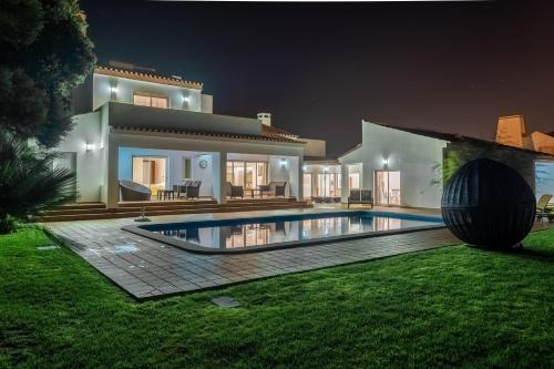 Praia del Rei Villa | Deslumbrante V6