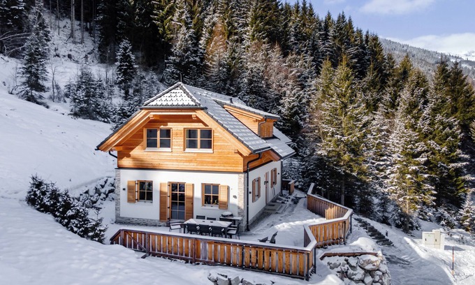 Donnersbachwald Ski Chalet | Detached chalet with sauna near the ski lift