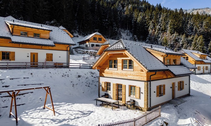 Donnersbachwald Ski Chalet | Detached chalet with infrared seats