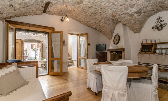 Roe Volciano House | Detached house, charming, romantic and quiet a few steps from Salo '