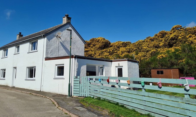 Brora Apartment | Detached large cottage in Brora, Sutherland