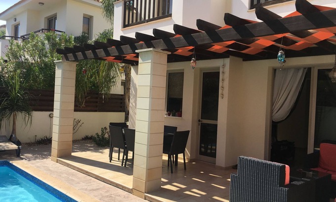 Pernera House | Detached Villa with Private Pool, close to great Beaches, Bars and Restaurants.