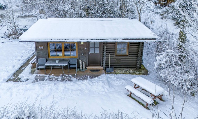 Woergl Ski Chalet | Detached wooden chalet with panoramic views