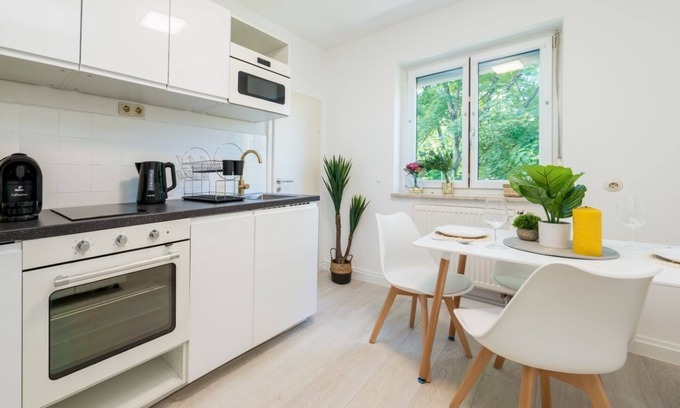 Freilassing Apartment | DG "R" Helle 40m² 2-zimmer Wohnung Nähe Salzburg