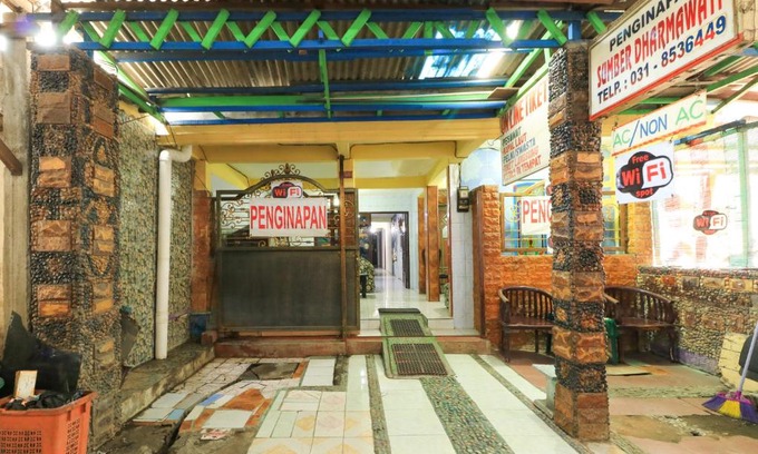 Bungurasih House | Dharmawati Homestay Syariah at Terminal Purabaya