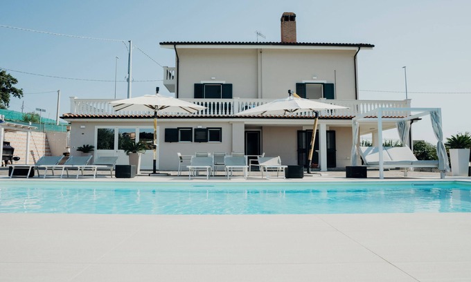 Collecorvino Villa | Di Luzio Holiday House