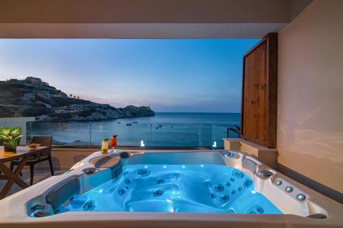 Lygaria House | Diamanti Residence Beachfront Red suite-Ligaria