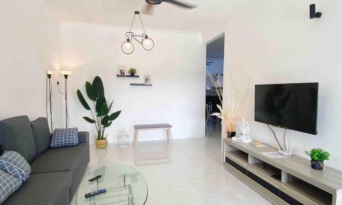 Teluk Intan House | Diamond Bay Homestay