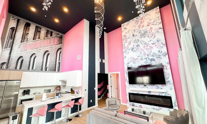 Eighth Avenue Condo | Diamonds Are Forever Bridal Condo- Walk to Broadway, Heated Pool, Gym, Parking