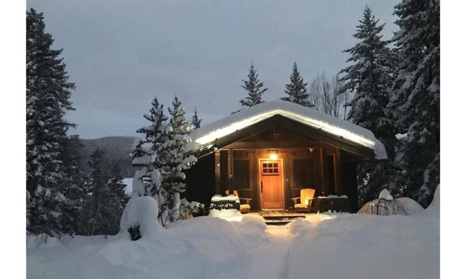 Canim Lake Cottage | Dick-Meadows Cottage