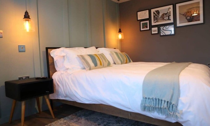 Fernhill Heath Apartment | Diglis Basin Apartment